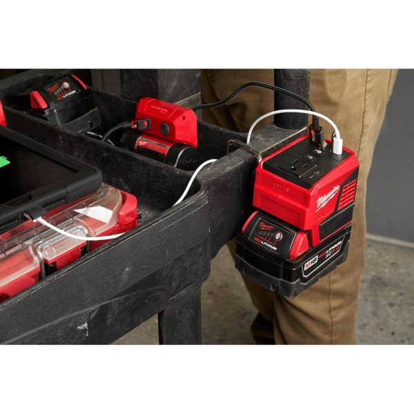 M18 18-Volt Lithium-Ion 175-Watt Powered Compact Inverter for M18 Batteries with (2) M18 HIGH OUTPUT 6.0 Ah Batteries 2846-20-48-11-1862 - Image 9